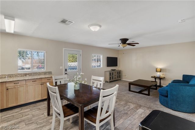 1494 East Camero Avenue, Las Vegas, NV 89123