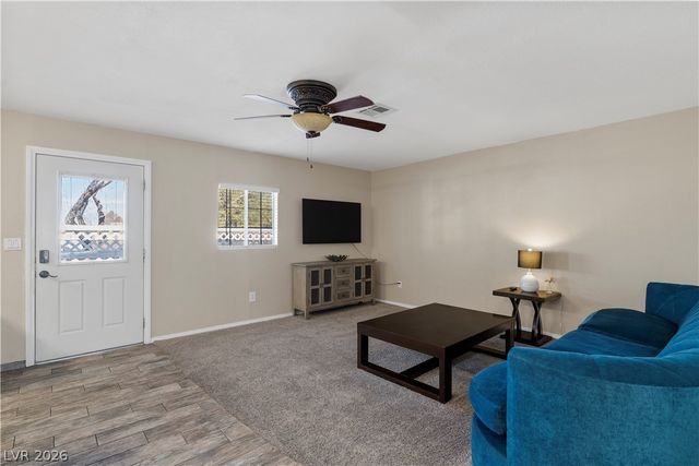 1494 East Camero Avenue, Las Vegas, NV 89123
