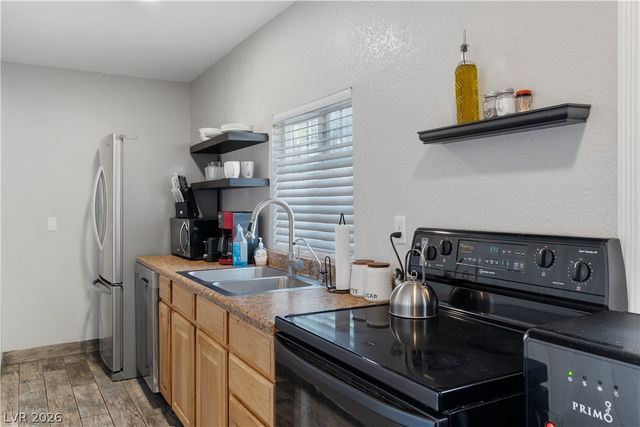 1494 East Camero Avenue, Las Vegas, NV 89123