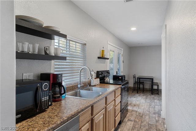 1494 East Camero Avenue, Las Vegas, NV 89123