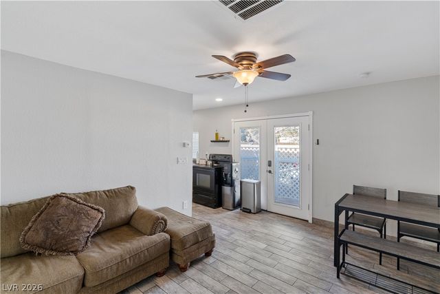 1494 East Camero Avenue, Las Vegas, NV 89123