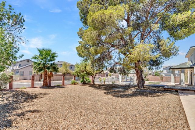 1494 East Camero Avenue, Las Vegas, NV 89123