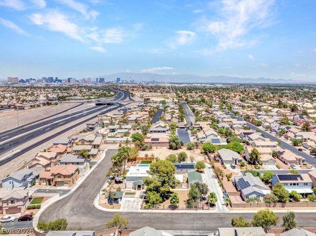 1494 East Camero Avenue, Las Vegas, NV 89123