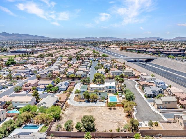 1494 East Camero Avenue, Las Vegas, NV 89123