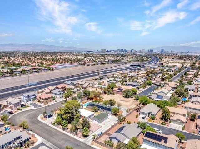1494 East Camero Avenue, Las Vegas, NV 89123