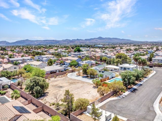1494 East Camero Avenue, Las Vegas, NV 89123
