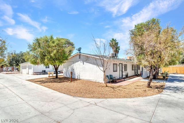 1494 East Camero Avenue, Las Vegas, NV 89123