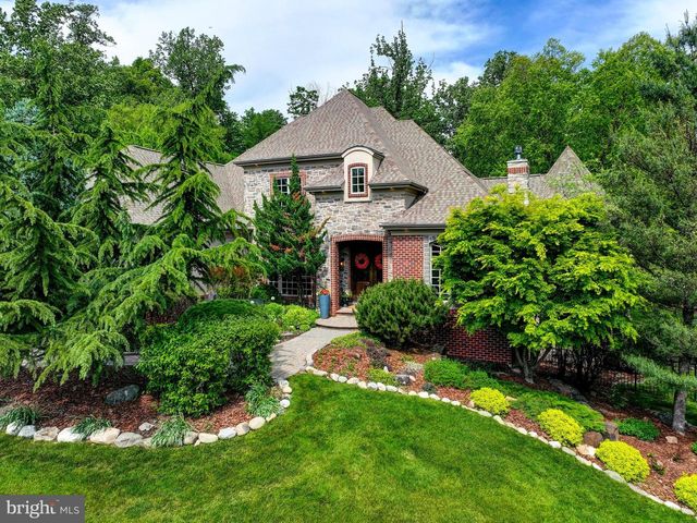 2411 KENSINGTON WAY, Harrisburg, PA 17112