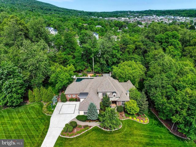 2411 KENSINGTON WAY, Harrisburg, PA 17112