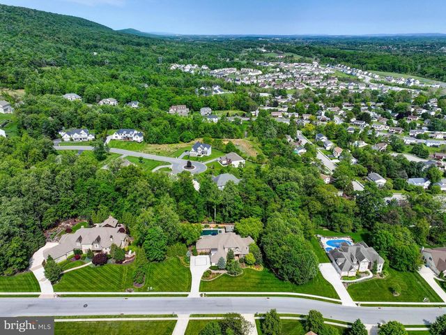 2411 KENSINGTON WAY, Harrisburg, PA 17112