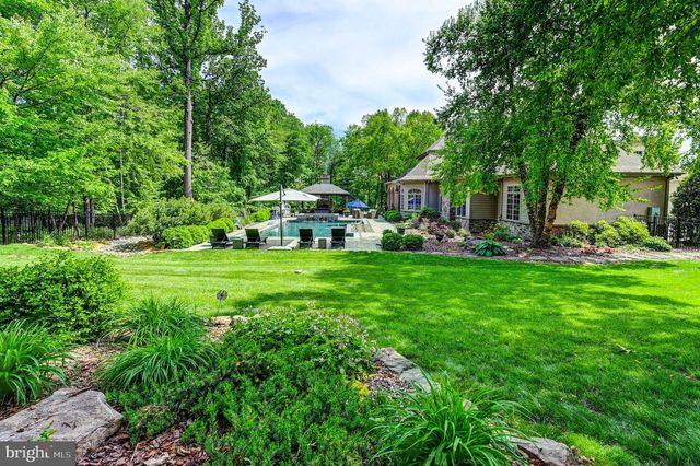 2411 KENSINGTON WAY, Harrisburg, PA 17112