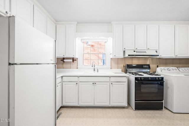 1021 Tarleton Avenue, Burlington, NC 27215