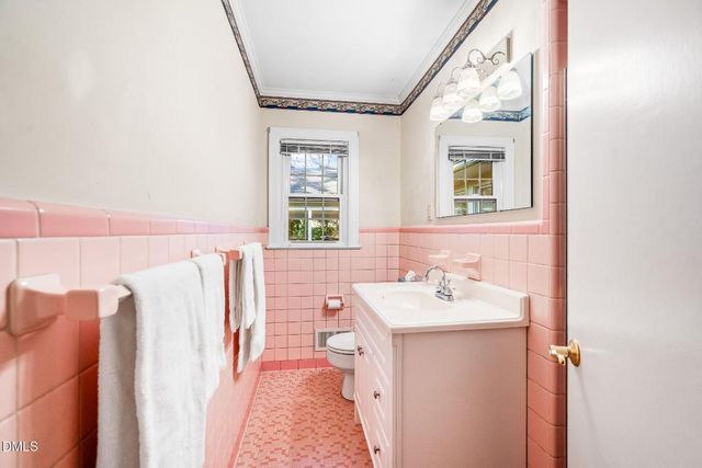 1021 Tarleton Avenue, Burlington, NC 27215