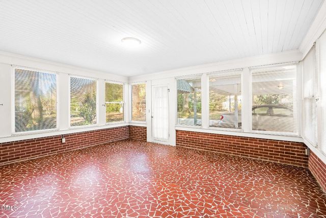 1021 Tarleton Avenue, Burlington, NC 27215