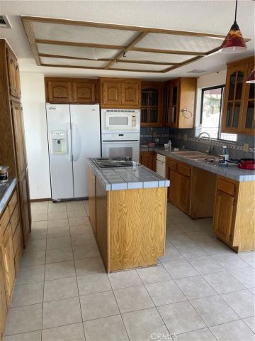 16102 E Avenue Y8, Llano, CA 93544