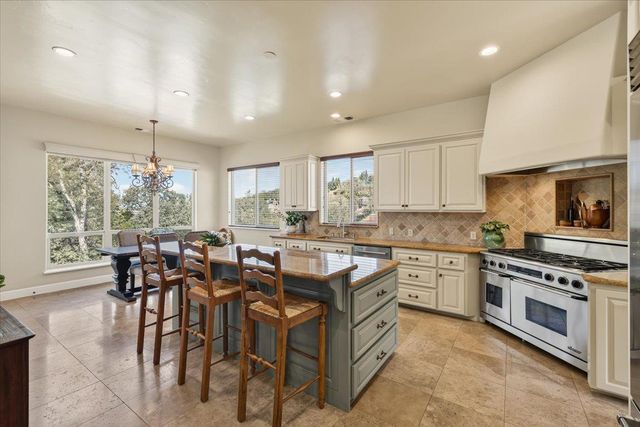 2156 Outrigger Dr, El Dorado Hills, CA 95762