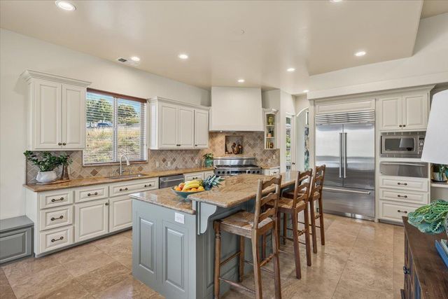2156 Outrigger Dr, El Dorado Hills, CA 95762