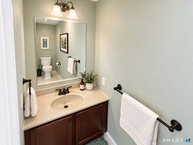 16 Ardi Court 16, Newtown, CT 06482