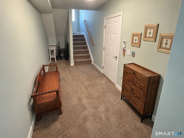 16 Ardi Court 16, Newtown, CT 06482
