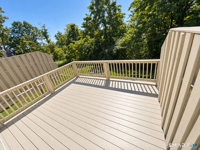 16 Ardi Court 16, Newtown, CT 06482