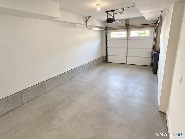 16 Ardi Court 16, Newtown, CT 06482