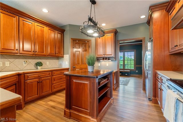 9955 Preston Avenue, Louisville, OH 44641