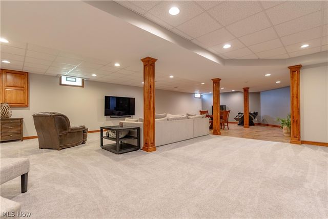 9955 Preston Avenue, Louisville, OH 44641