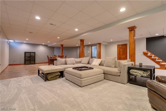 9955 Preston Avenue, Louisville, OH 44641