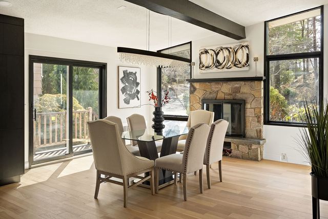 367 Newton St, Brookline, MA 02467