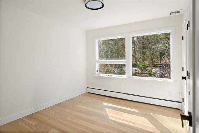 367 Newton St, Brookline, MA 02467