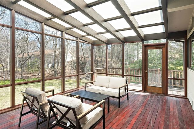 367 Newton St, Brookline, MA 02467