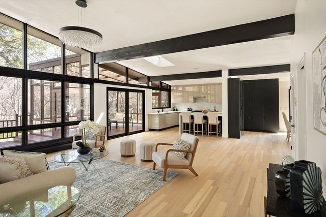 367 Newton St, Brookline, MA 02467