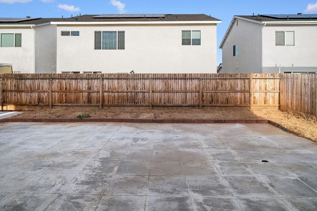 3279 Montana Avenue, Clovis, CA 93619