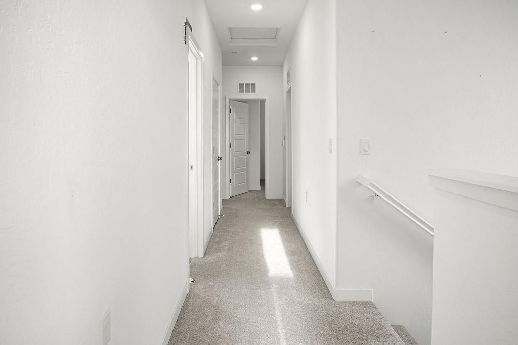 Image 19 of property listing at 3279 Montana Avenue, Clovis, CA 93619