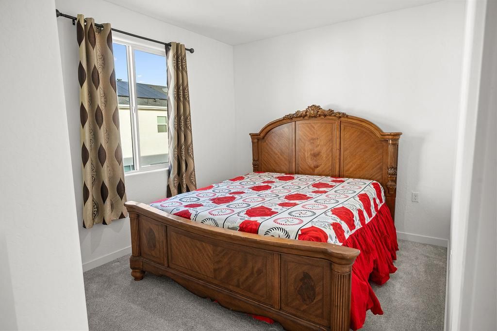 Image 22 of property listing at 3279 Montana Avenue, Clovis, CA 93619