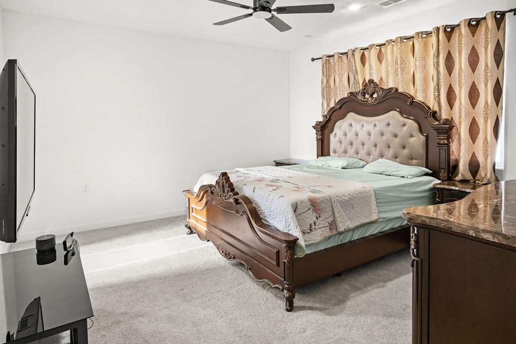 Image 23 of property listing at 3279 Montana Avenue, Clovis, CA 93619