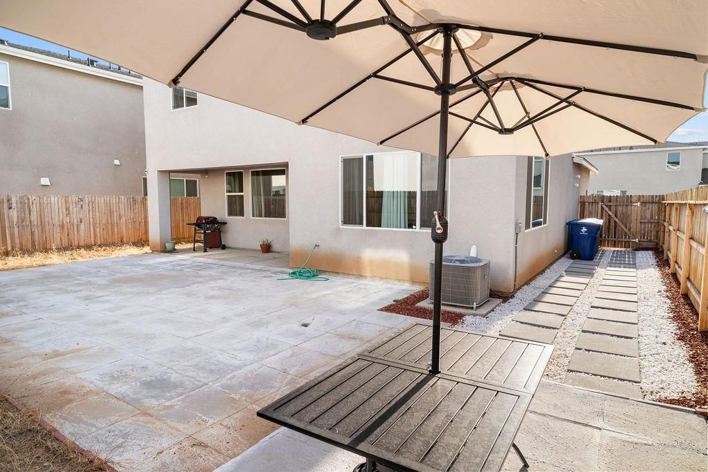 Image 27 of property listing at 3279 Montana Avenue, Clovis, CA 93619