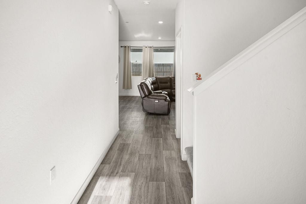 Image 5 of property listing at 3279 Montana Avenue, Clovis, CA 93619