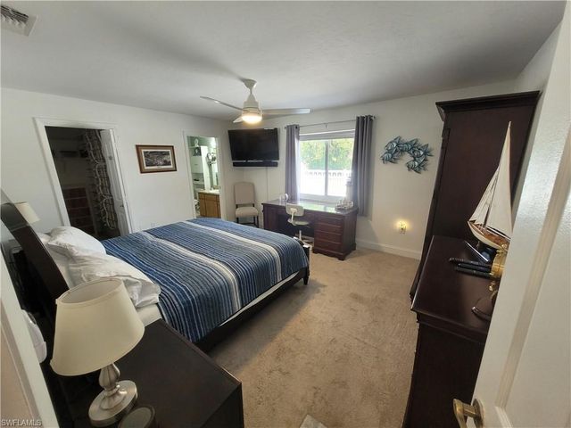 8631 Beacon ST, Fort Myers, FL 33907