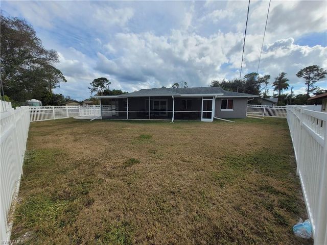 8631 Beacon ST, Fort Myers, FL 33907