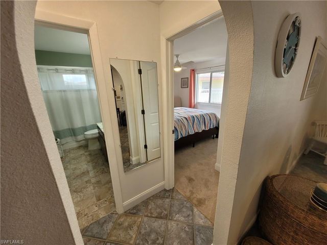 8631 Beacon ST, Fort Myers, FL 33907