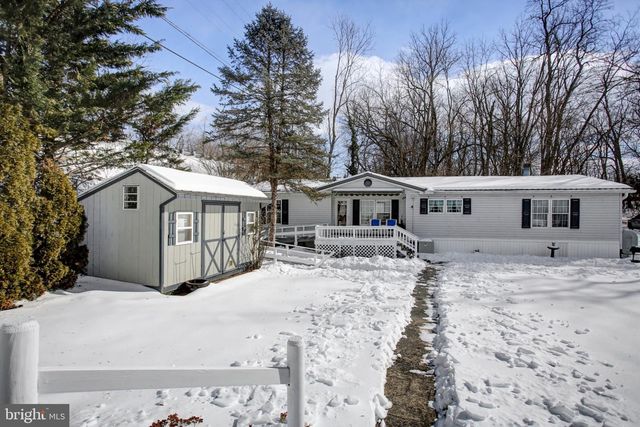 15134 N YOUNG RD, Greencastle, PA 17225