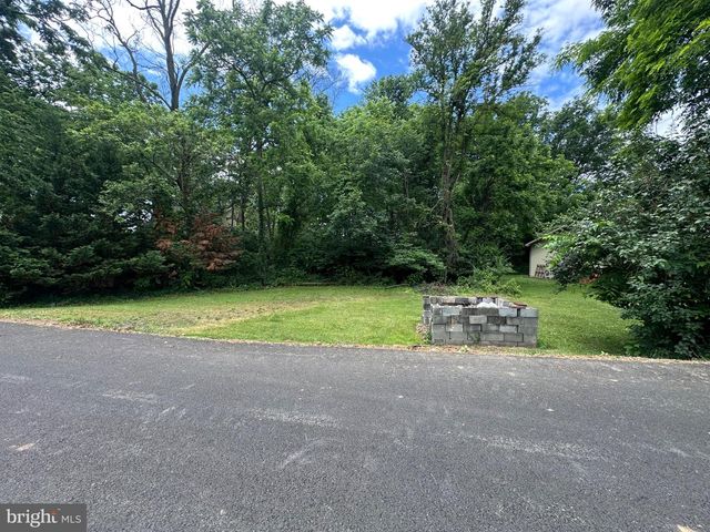 15134 N YOUNG RD, Greencastle, PA 17225