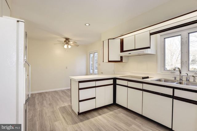 9205 SPRING VALLEY RD, Ellicott City, MD 21043