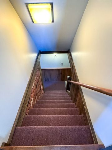 18 Stage Road, Deerfield, MA 01373