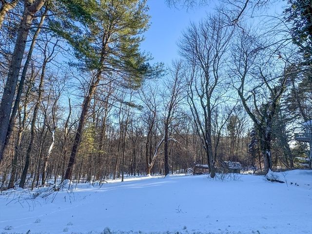 18 Stage Road, Deerfield, MA 01373