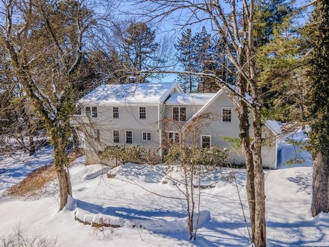 18 Stage Road, Deerfield, MA 01373