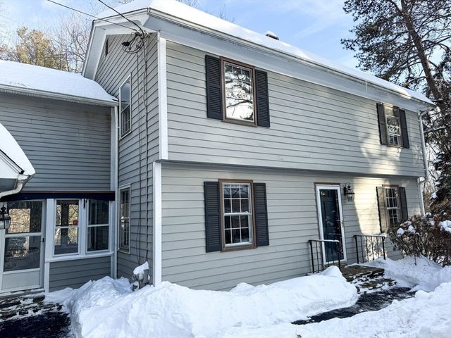 18 Stage Road, Deerfield, MA 01373