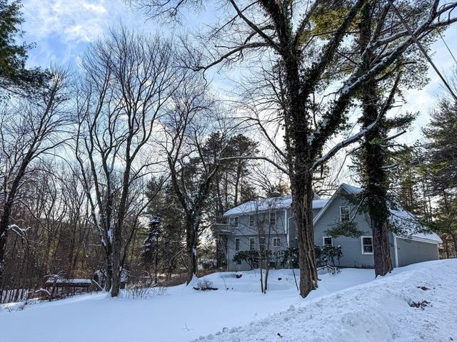 18 Stage Road, Deerfield, MA 01373