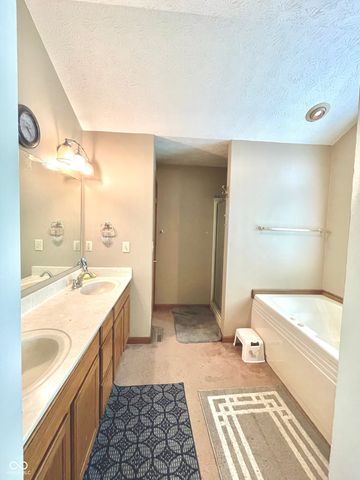 6396 Granny Smith Lane, Avon, IN 46123